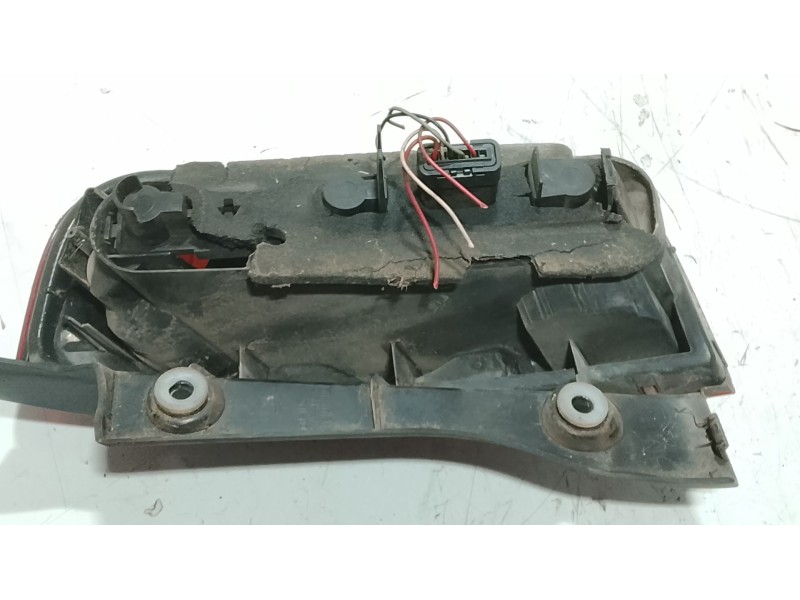 Recambio de piloto trasero izquierdo para nissan micra iii (k12) 1.2 16v referencia OEM IAM   