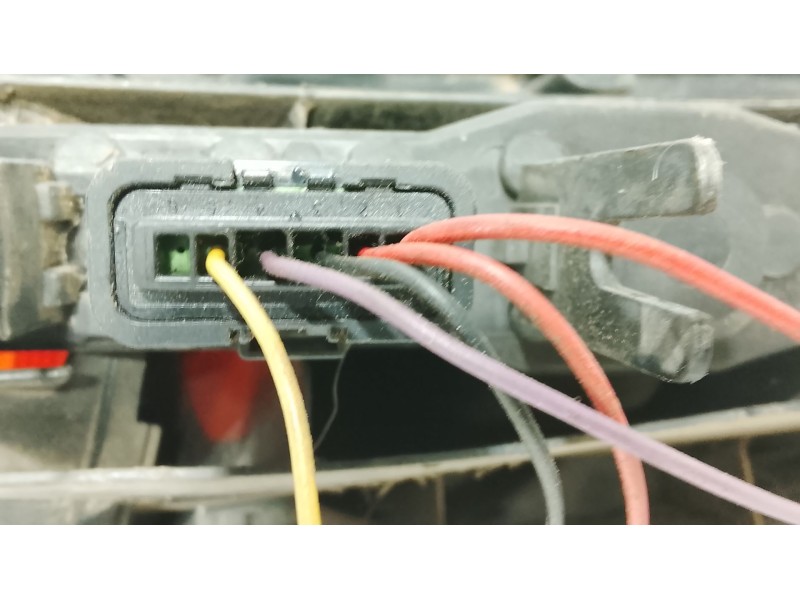 Recambio de piloto trasero derecho para nissan micra iii (k12) 1.2 16v referencia OEM IAM   