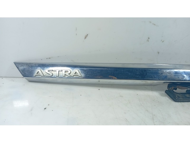 Recambio de moldura para opel astra h (a04) 1.7 cdti (l48) referencia OEM IAM   