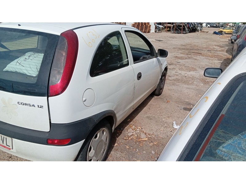 opel corsa c (x01) del año 2002