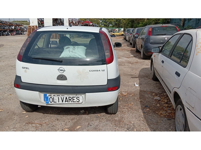 opel corsa c (x01) del año 2002