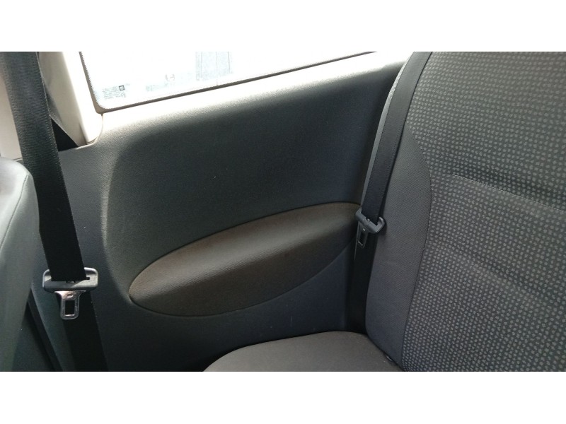 opel corsa c (x01) del año 2002