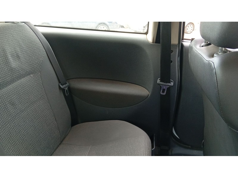 opel corsa c (x01) del año 2002