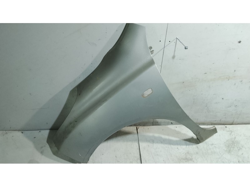 Recambio de aleta delantera izquierda para nissan micra iii (k12) 1.2 16v referencia OEM IAM   