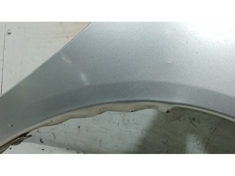 Recambio de aleta delantera derecha para nissan micra iii (k12) 1.2 16v referencia OEM IAM   