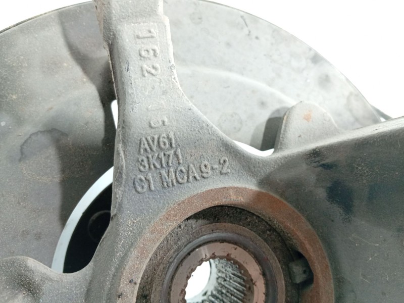 Recambio de mangueta delantera izquierda para ford focus iii 1.5 tdci referencia OEM IAM   