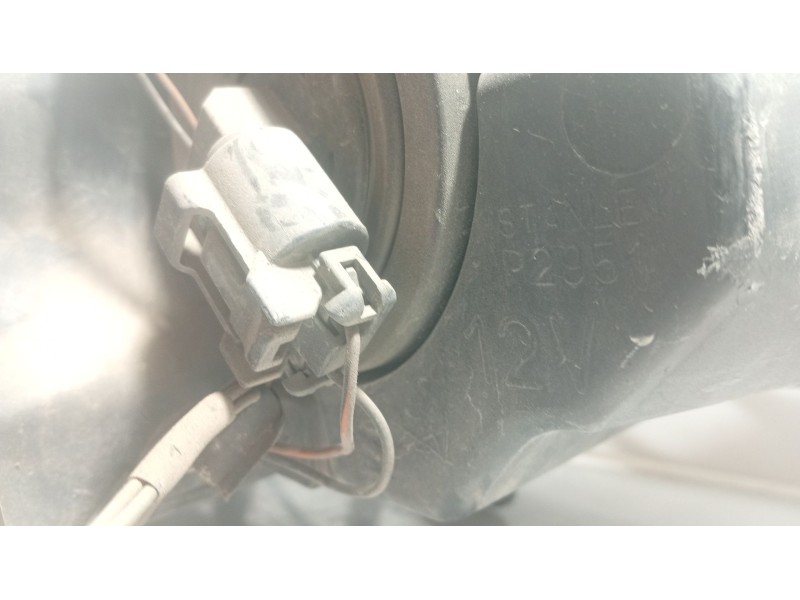 Recambio de faro izquierdo para mazda 3 (bk) 1.6 di turbo referencia OEM IAM   