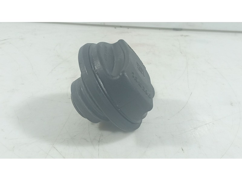 Recambio de tapon combustible para opel astra h (a04) 1.7 cdti (l48) referencia OEM IAM 13140958  