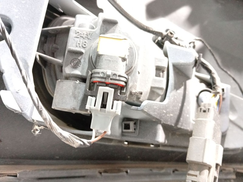 Recambio de paragolpes delantero para ford focus iii 1.5 tdci referencia OEM IAM   