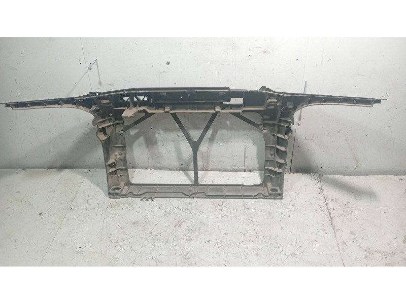 Recambio de panel frontal para mazda 3 (bk) 1.6 di turbo referencia OEM IAM   