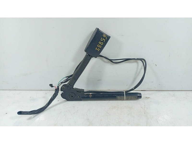 Recambio de anclaje cinturon delantero izquierdo para mazda 3 (bk) 1.6 di turbo referencia OEM IAM   