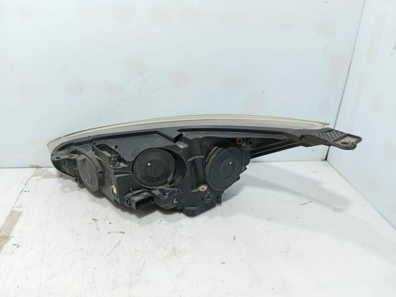 Recambio de faro derecho para ford focus iii 1.0 ecoboost referencia OEM IAM 2060592  