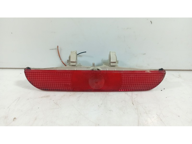 Recambio de piloto trasero central para mazda 3 (bk) 1.6 di turbo referencia OEM IAM   