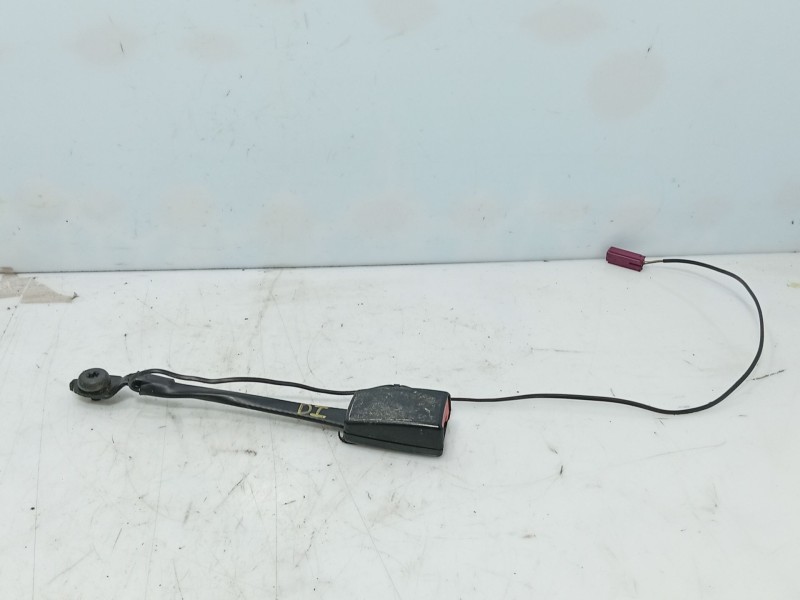 Recambio de anclaje cinturon delantero izquierdo para ford focus iii 1.0 ecoboost referencia OEM IAM   