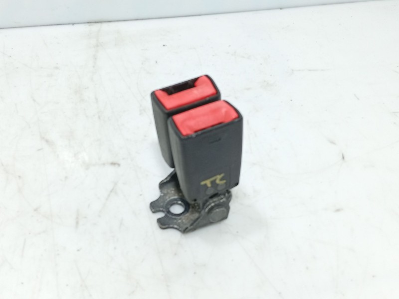 Recambio de anclaje cinturon trasero central para ford focus iii 1.0 ecoboost referencia OEM IAM   