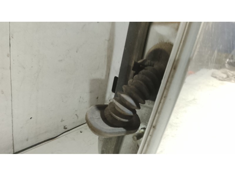 Recambio de puerta trasera izquierda para nissan micra iii (k12) 1.2 16v referencia OEM IAM   