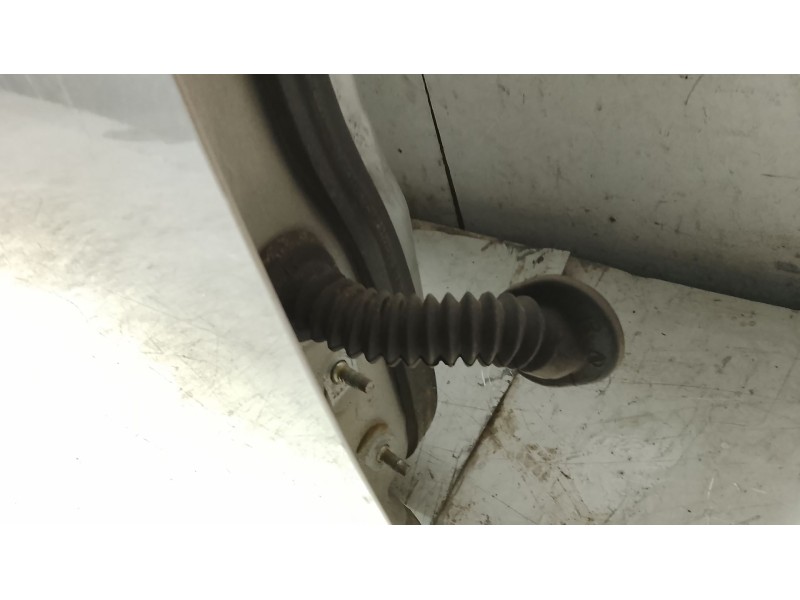 Recambio de puerta delantera derecha para nissan micra iii (k12) 1.2 16v referencia OEM IAM   