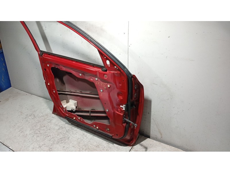 Recambio de puerta delantera izquierda para mazda 3 (bk) 1.6 di turbo referencia OEM IAM   