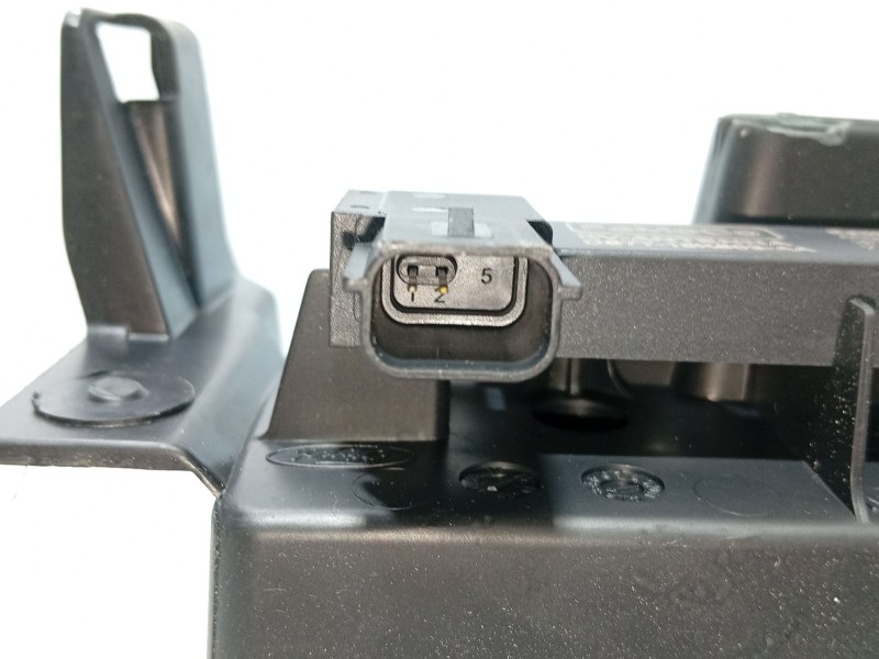 Recambio de apoyabrazos central para ford focus iii 1.0 ecoboost referencia OEM IAM   