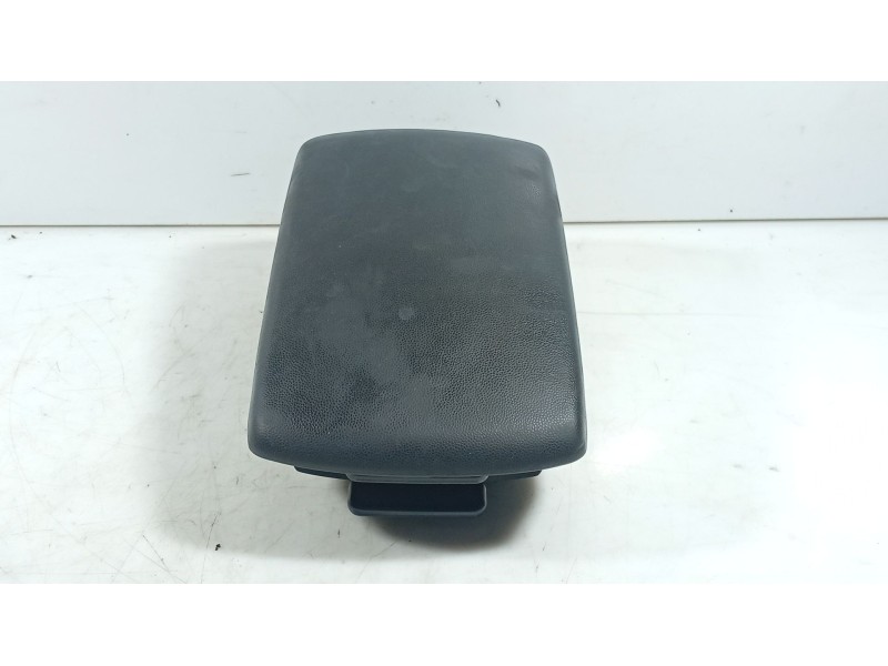 Recambio de apoyabrazos central para mazda 3 (bk) 1.6 di turbo referencia OEM IAM   