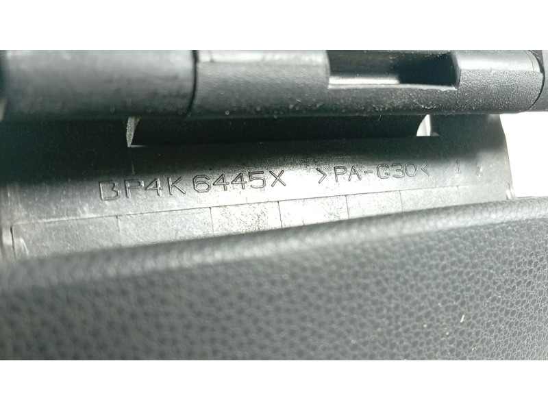 Recambio de apoyabrazos central para mazda 3 (bk) 1.6 di turbo referencia OEM IAM   