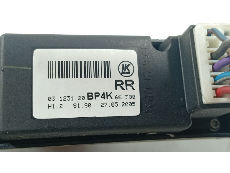 Recambio de mando elevalunas trasero derecho para mazda 3 (bk) 1.6 di turbo referencia OEM IAM   