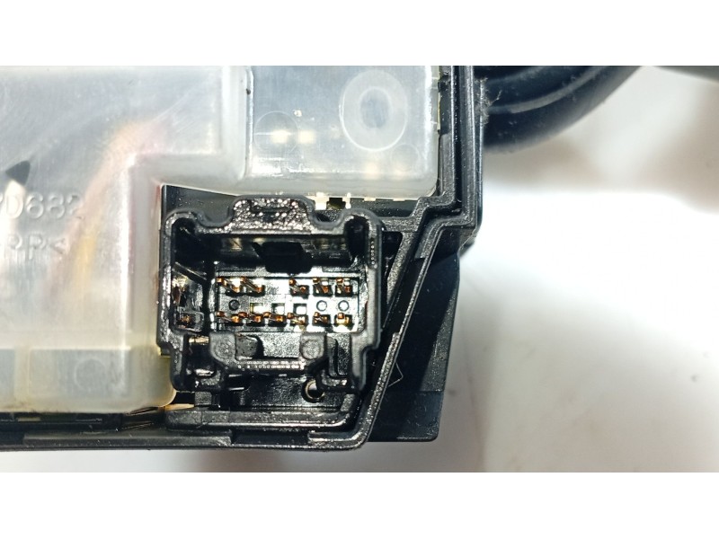 Recambio de mando luces para mazda 3 (bk) 1.6 di turbo referencia OEM IAM   