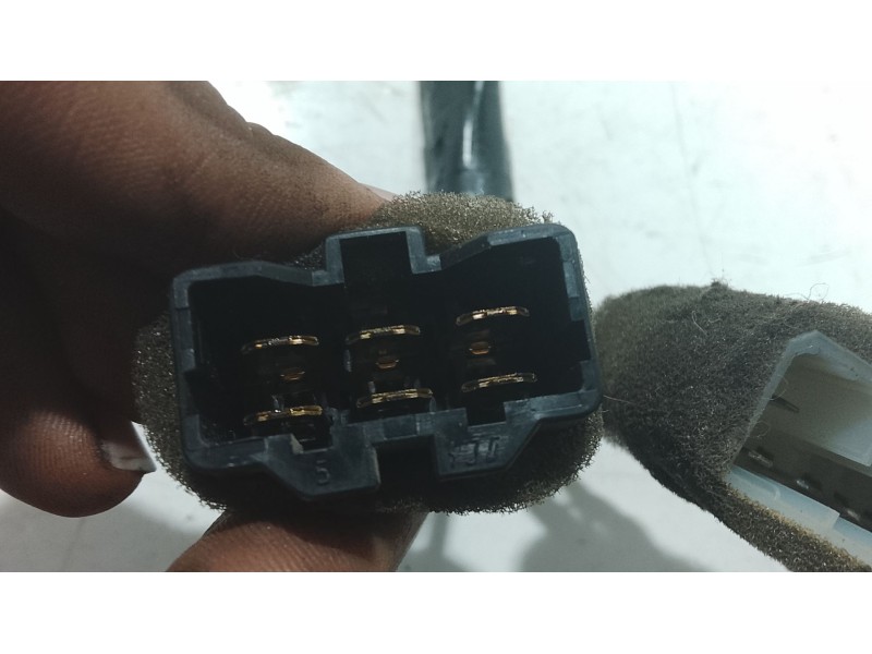 Recambio de mando volante para kia rio i sedán (dc_) 1.5 16v referencia OEM IAM   