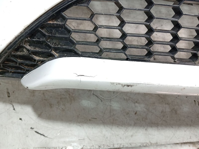 Recambio de paragolpes delantero para ford focus iii 1.0 ecoboost referencia OEM IAM 2016512  