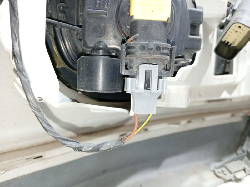 Recambio de paragolpes delantero para ford focus iii 1.0 ecoboost referencia OEM IAM 2016512  