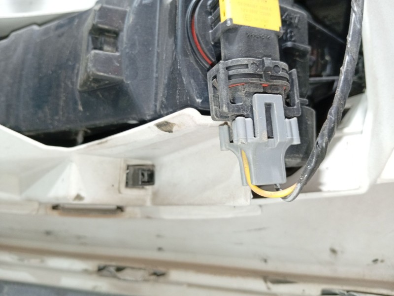 Recambio de paragolpes delantero para ford focus iii 1.0 ecoboost referencia OEM IAM 2016512  