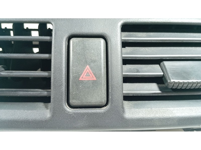 Recambio de aireador central para mazda 3 (bk) 1.6 di turbo referencia OEM IAM   