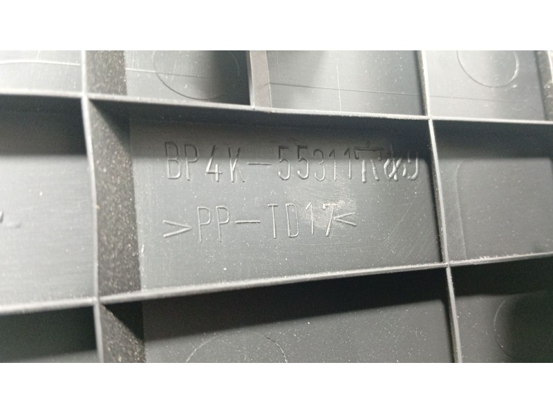Recambio de aireador central para mazda 3 (bk) 1.6 di turbo referencia OEM IAM   