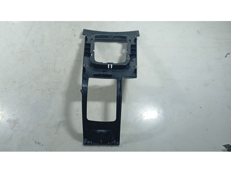 Recambio de moldura para peugeot 407 (6d_) 1.6 hdi 110 (6d9hzc, 6d9hyc) referencia OEM IAM   