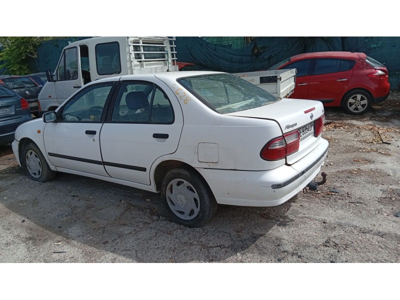 nissan almera i hatchback (n15) del año 2000
