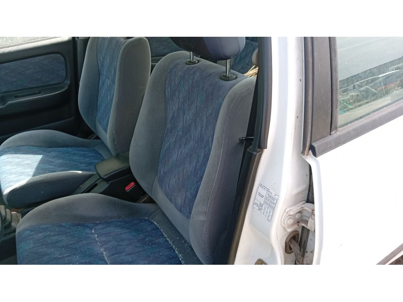 nissan almera i hatchback (n15) del año 2000