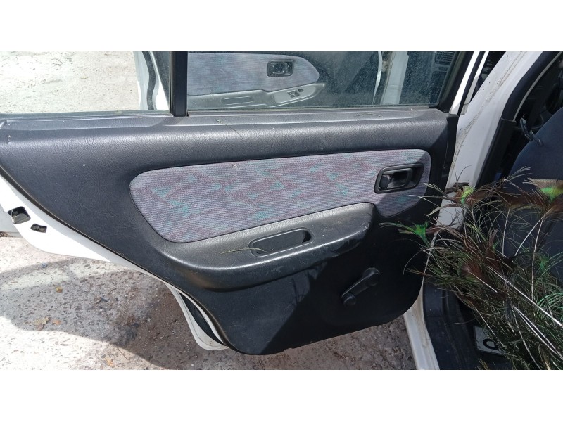 nissan almera i hatchback (n15) del año 2000