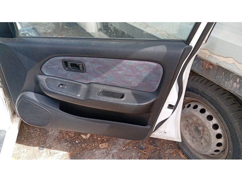 nissan almera i hatchback (n15) del año 2000