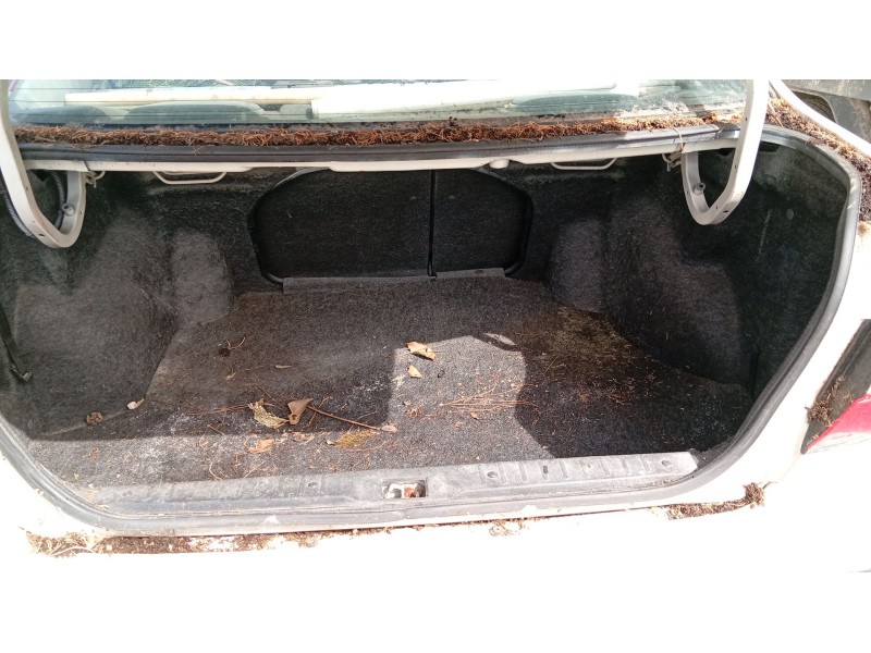 nissan almera i hatchback (n15) del año 2000