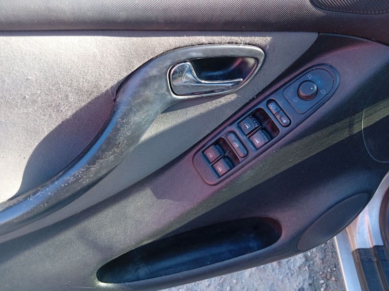seat leon (1m1) del año 2004