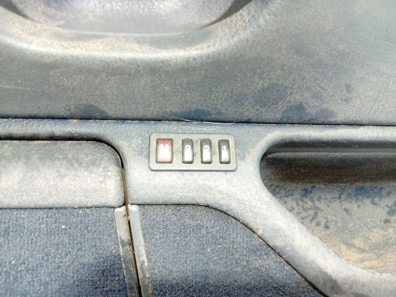 Recambio de guarnecido puerta delantera izquierda para bmw 7 (e38) 730 d referencia OEM IAM   