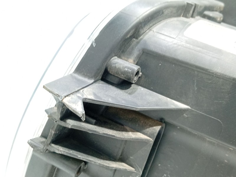 Recambio de faro derecho para citroën c3 iii (sx) 1.2 puretech 82 referencia OEM IAM   
