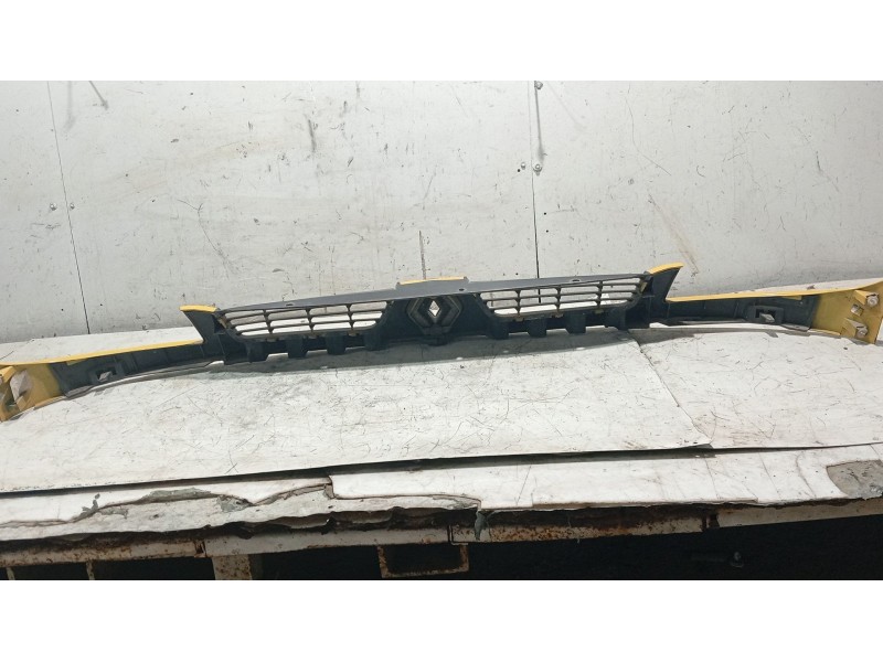 Recambio de moldura para renault kangoo (kc0/1_) 1.5 dci (kc08, kc09) referencia OEM IAM   