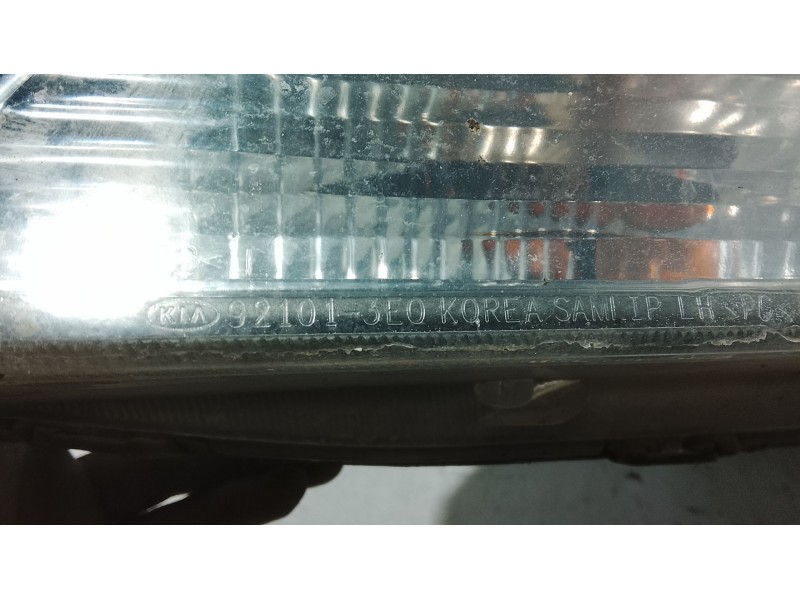 Recambio de faro izquierdo para kia sorento i (jc) 2.5 crdi referencia OEM IAM   