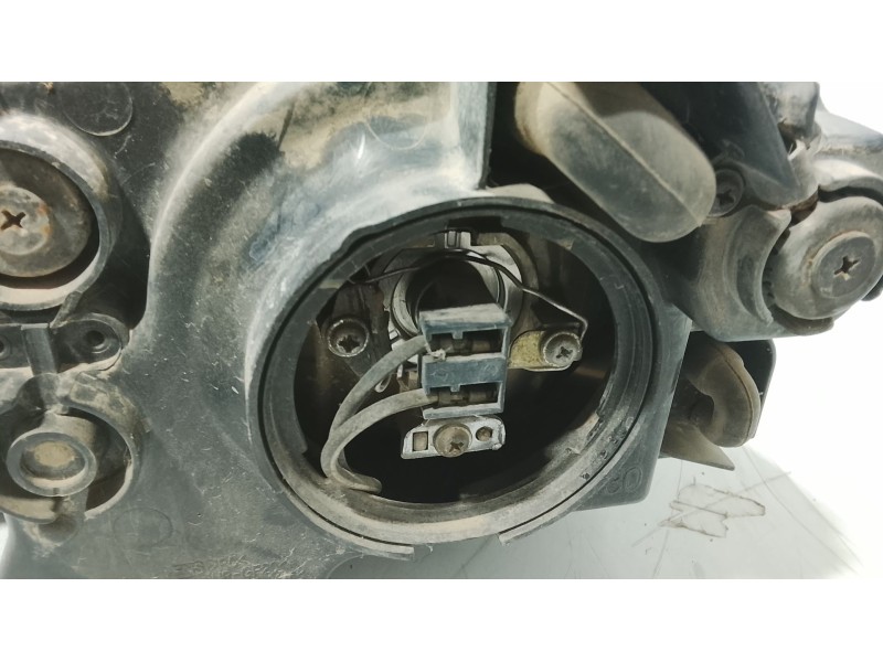 Recambio de faro derecho para kia sorento i (jc) 2.5 crdi referencia OEM IAM   
