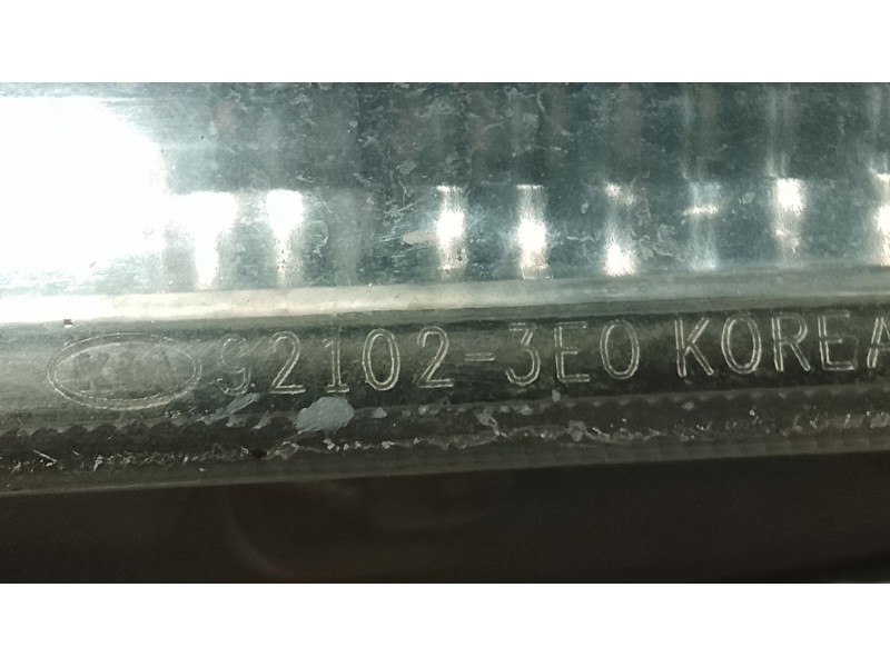 Recambio de faro derecho para kia sorento i (jc) 2.5 crdi referencia OEM IAM   