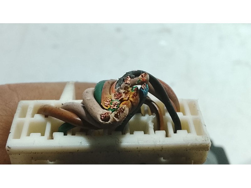 Recambio de mando limpia para kia sorento i (jc) 2.5 crdi referencia OEM IAM   