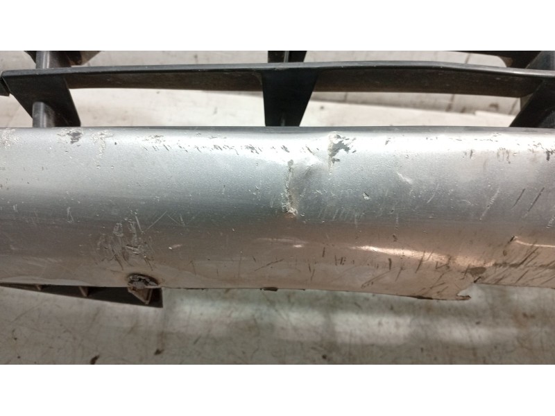 Recambio de paragolpes delantero para nissan primera hatchback (p12) 1.6 referencia OEM IAM   