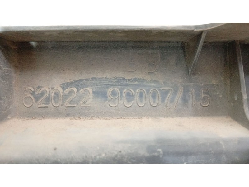 Recambio de paragolpes delantero para nissan serena (c23) 2.3 d referencia OEM IAM   