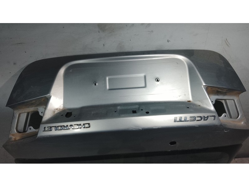 Recambio de porton trasero para chevrolet lacetti (j200) 1.6 referencia OEM IAM   